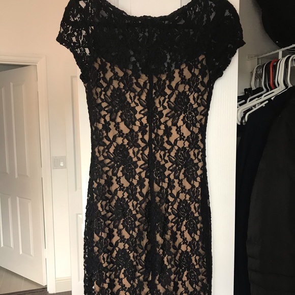 Black & Nude lace bodycon cocktail dress - Picture 3 of 9